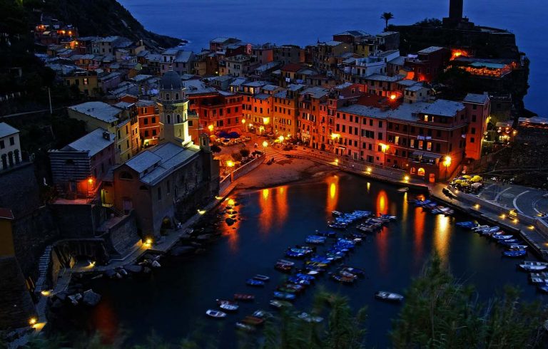 Хирон в домах