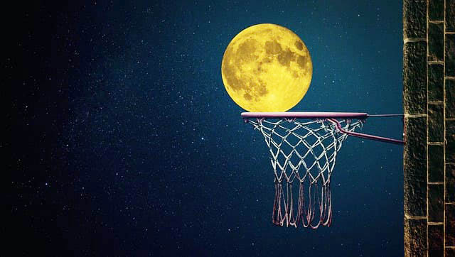 Луна в 6 доме гороскопа у женщины